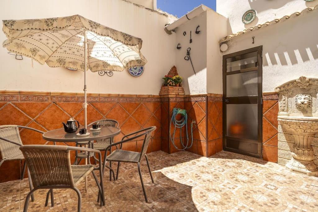 Casa Con Patio Y Terraza En Barrio Historico De La Villa, Junto Al Adarve Priego De Cordoba Exterior photo